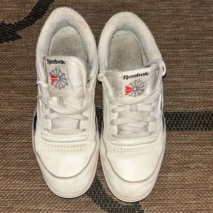 Reebok classic sneakers women’s size 10 club c revenge shoes